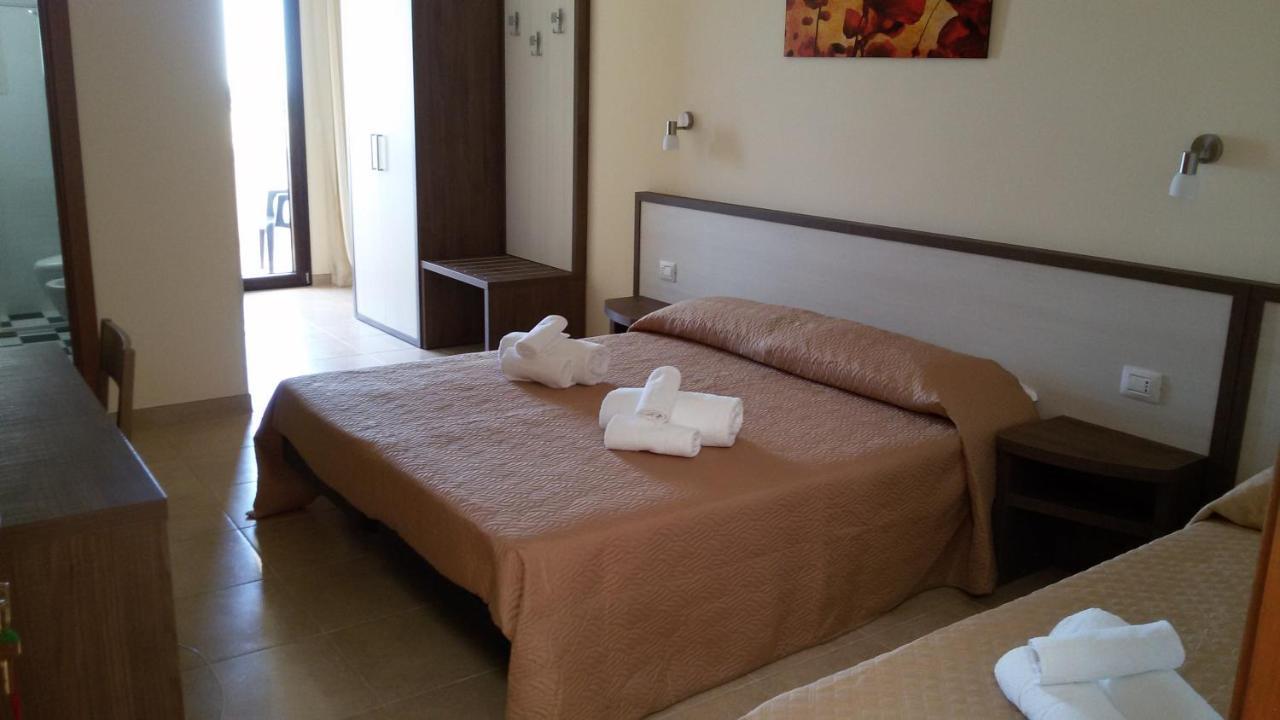 B&B Hotel Helios Уджано-ла-Кьеза Экстерьер фото