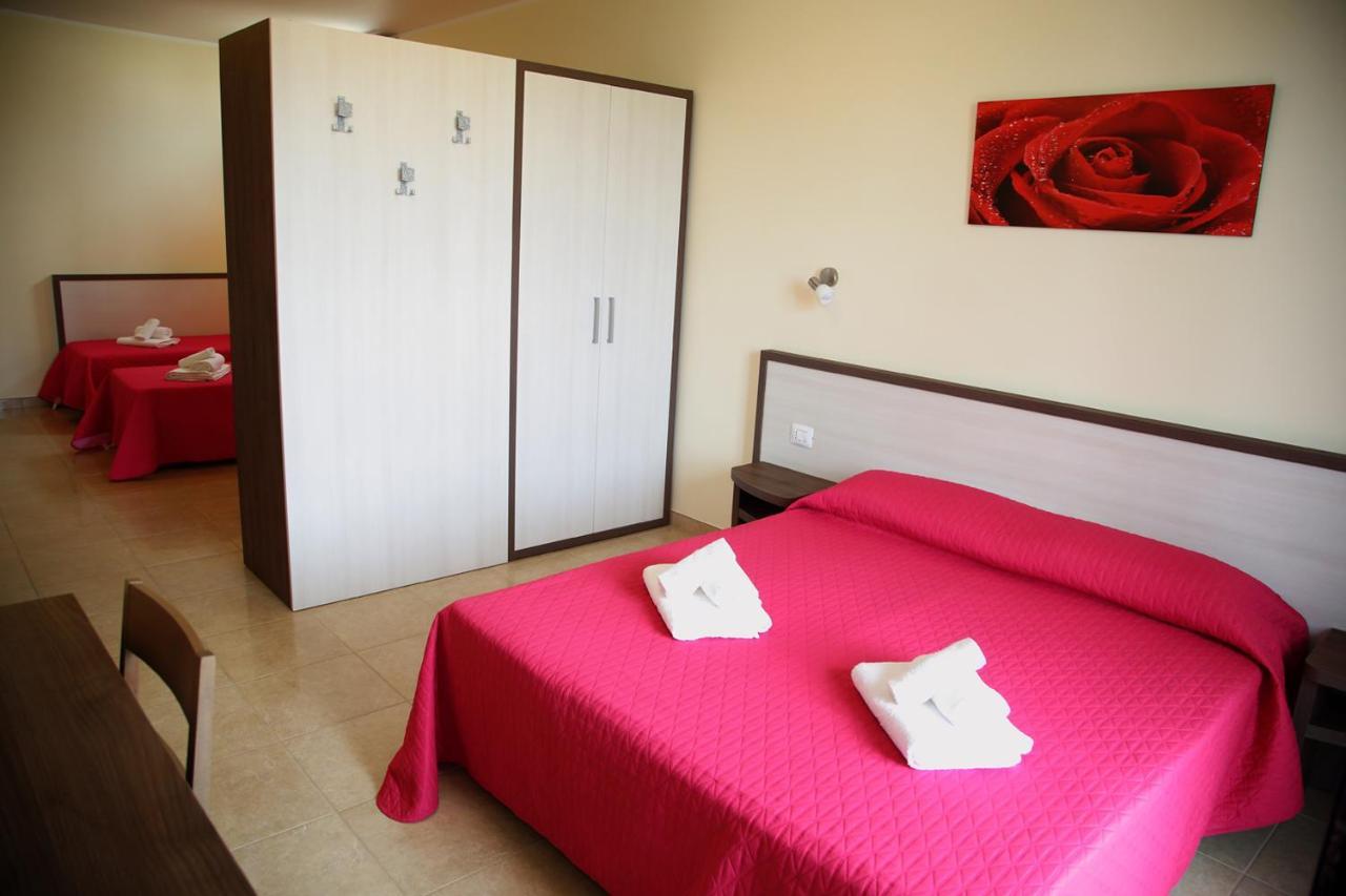 B&B Hotel Helios Уджано-ла-Кьеза Экстерьер фото