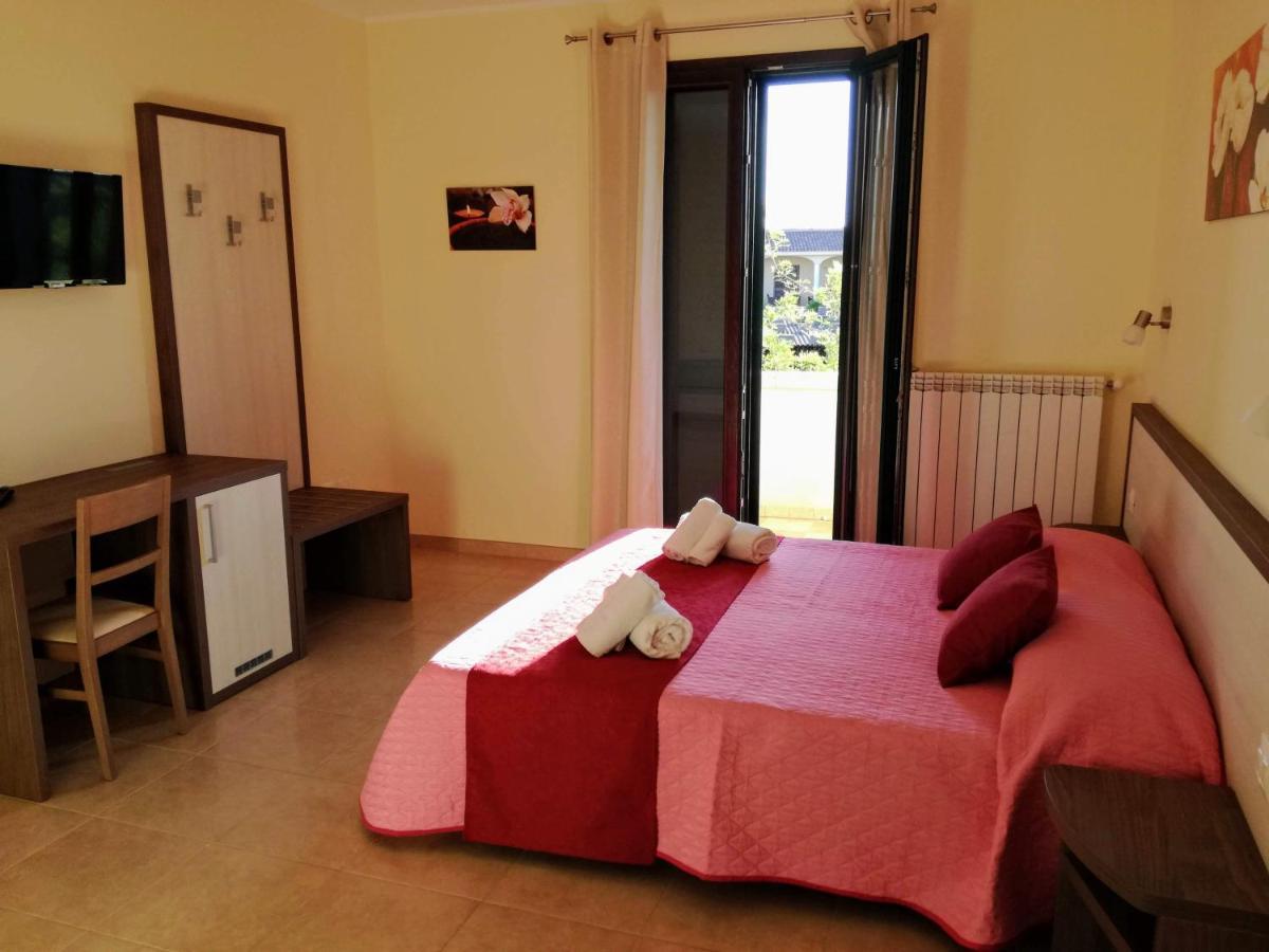B&B Hotel Helios Уджано-ла-Кьеза Экстерьер фото