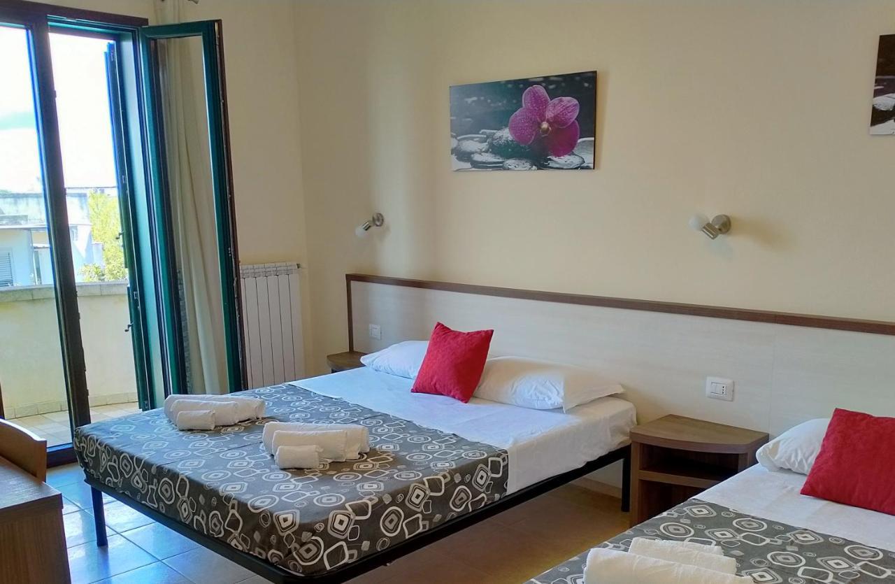 B&B Hotel Helios Уджано-ла-Кьеза Экстерьер фото