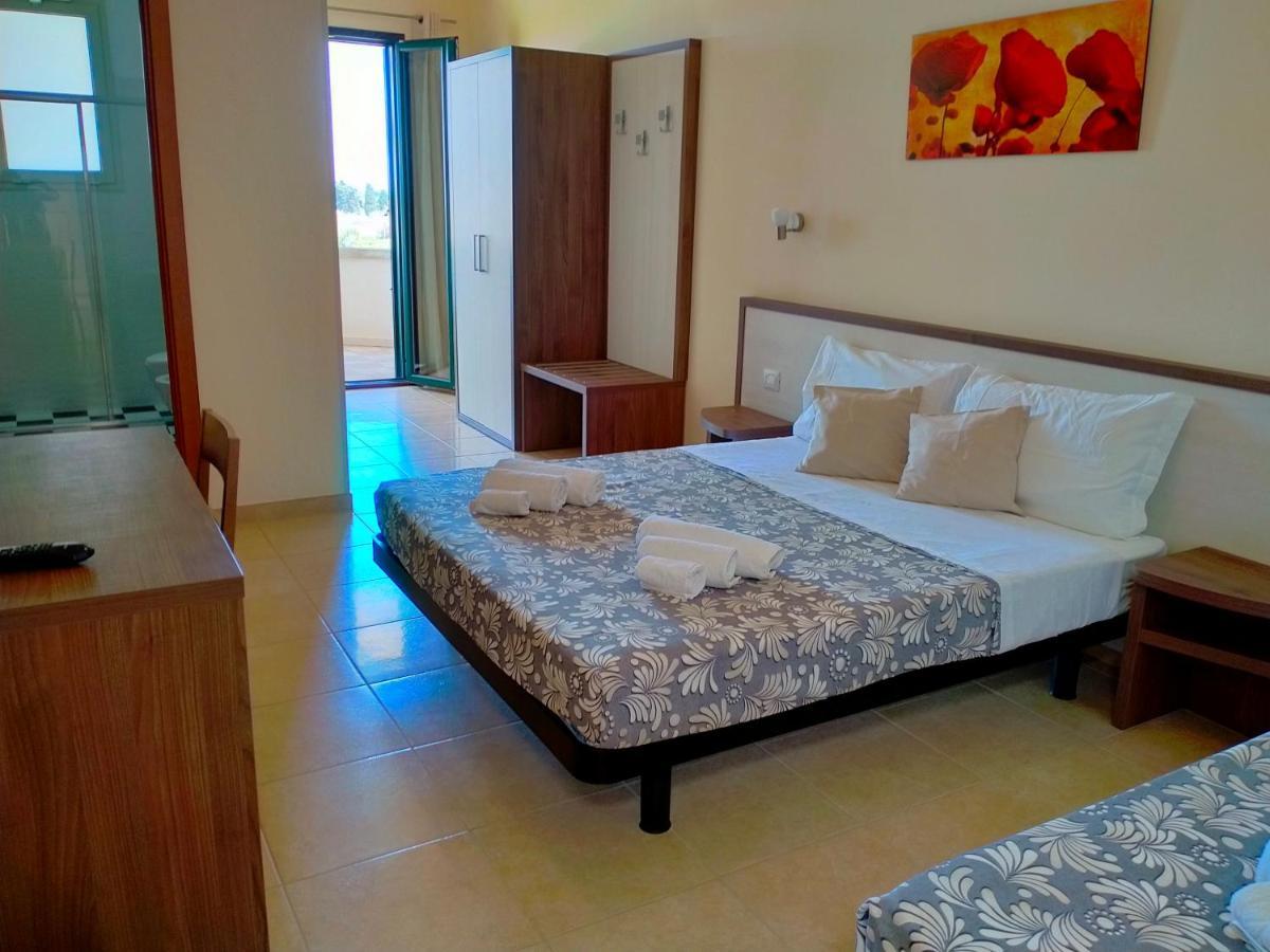 B&B Hotel Helios Уджано-ла-Кьеза Экстерьер фото